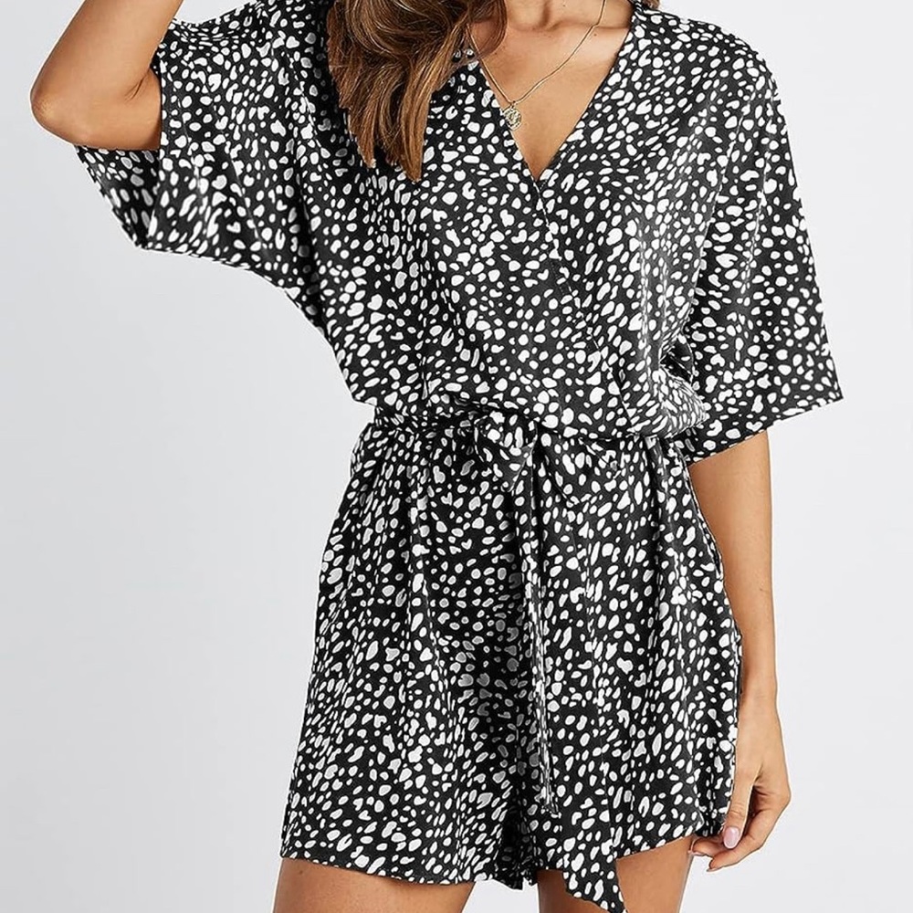 Romper with pockets